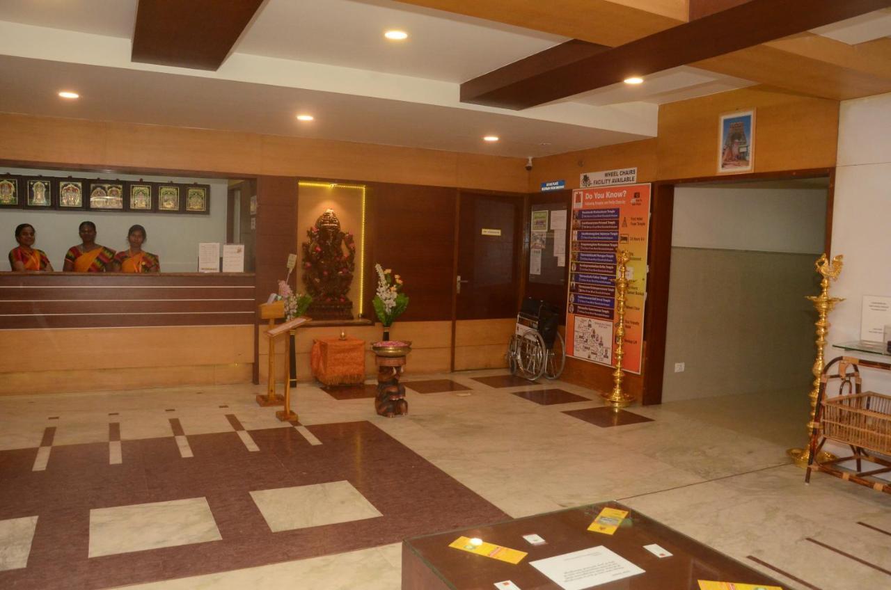 Hotel Kanakabhishegam Tirukkadaiyur Eksteriør billede